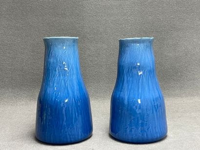 MASSIER Golfe Juan, 
Paire de vases 
H: 29,5...