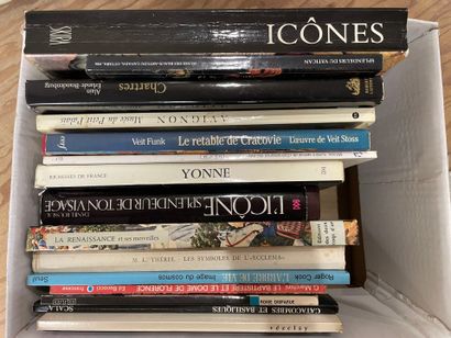 Carton de livres d'art.