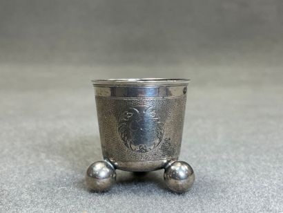 Coquetier en argent hollandais, monté sur...