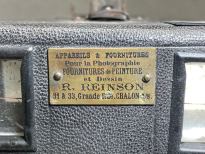 R. Reinson. 
Appareil photographie ancien....