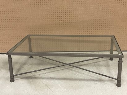 Table basse en métal , plateau verre
39 x...
