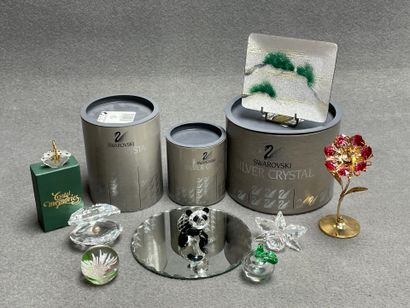 SWAROVSKI
Panda, coquillage et fleur en cristal....