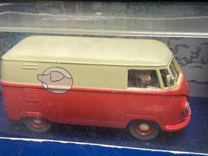 HERGE Moulinsart, en voiture TINTIN 
6 véhicules...