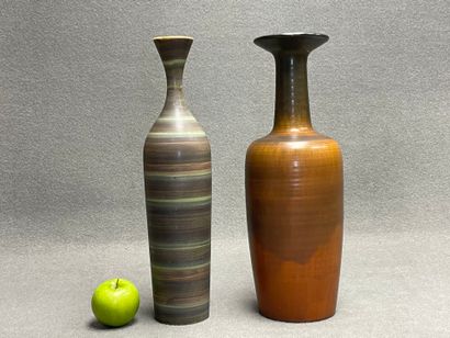Jean ROUX (actif années 1960/1970)
Deux bouteilles.
1964,...