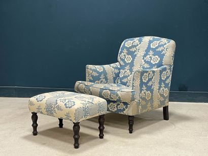 Fauteuil et repose pied de style anglais....