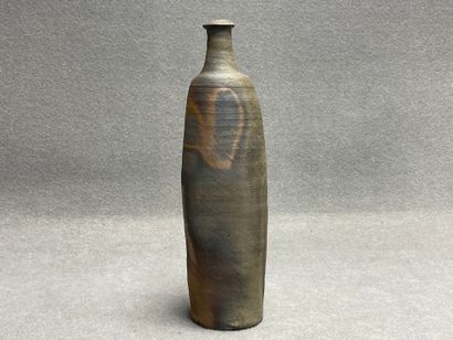 Jean ROUX
Bouteille en raku.
35,5 cm