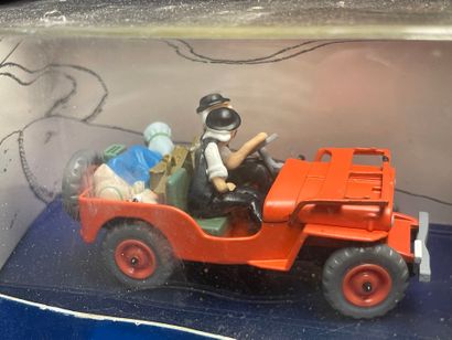 HERGE Moulinsart, en voiture TINTIN 
6 véhicules...