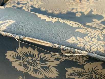 Fauteuil et repose pied de style anglais....