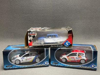 SOLIDO. 
Trois véhicules au 1/18ème en carton...