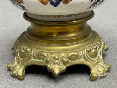 GIEN Paire de lampes à pétrole en faïence,...