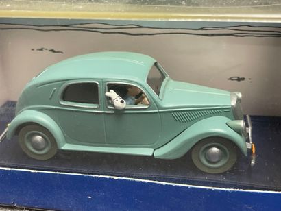 HERGE Moulinsart, en voiture TINTIN 
5 véhicules...