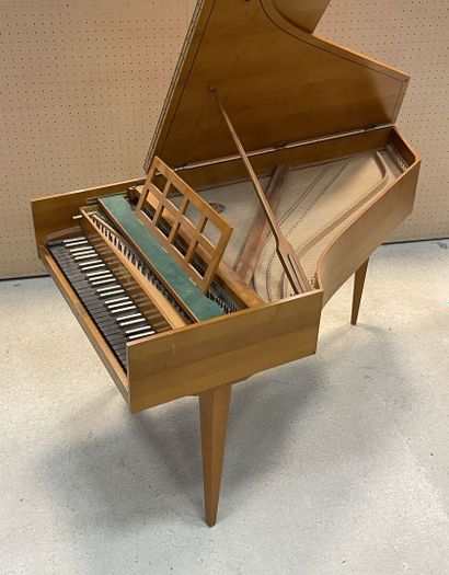 Sperrhake Passau. 
Clavecin. 
83 x 145 x...