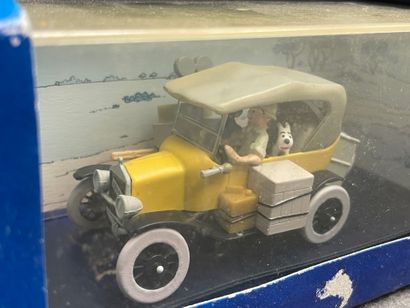 HERGE Moulinsart, en voiture TINTIN 
6 véhicules...