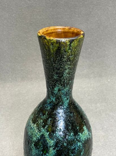 Jean ROUX (actif années 1960/1970)
Vase bouteille...