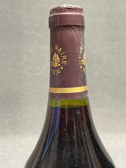 4 bouteilles:
-Arbois, Cuvée de la libération,...