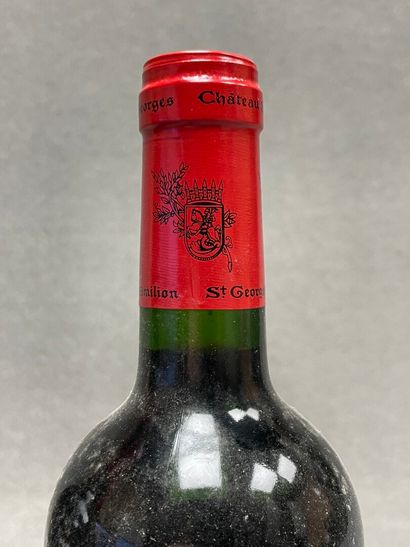 CHATEAU SAINT GEORGES 8 bouteilles
- 1977...