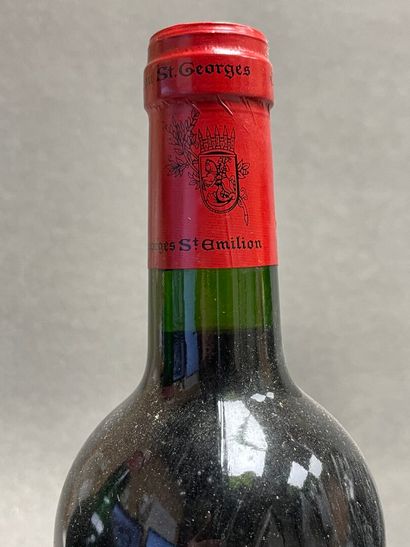 CHATEAU SAINT GEORGES 8 bouteilles
- 1977...