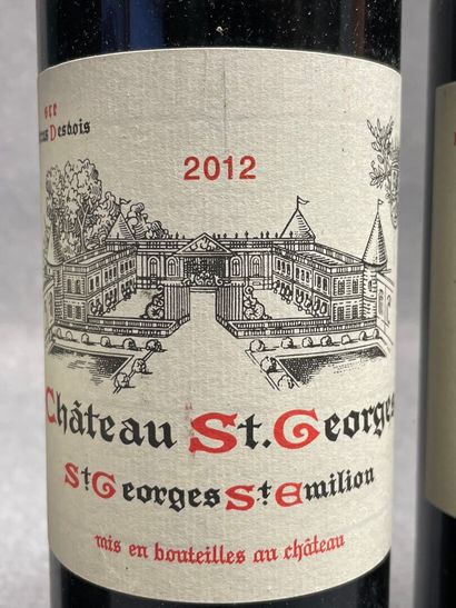 CHATEAU SAINT GEORGES 8 bouteilles
- 1977...