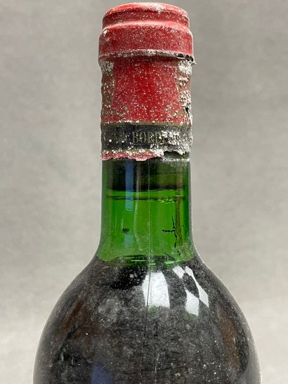 CHATEAU MARQUIS DE TERME, 1975, 2 bouteilles...