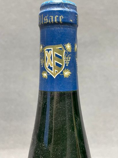 10 bouteilles : 
-Muscat, Vin d'Alsace, 1998....