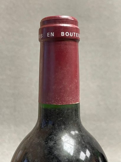 4 bouteilles: 
-Chateau Croizet-Bages, PAUILLAC,...