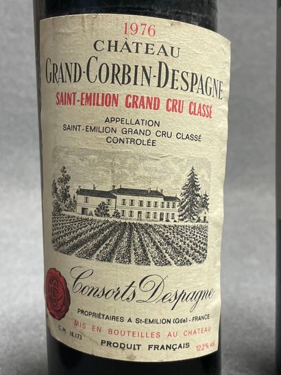 4 bouteilles: 
-Chateau Croizet-Bages, PAUILLAC,...