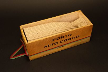 PORTO Alto Corgo 1937 
1 bouteille, caisse...