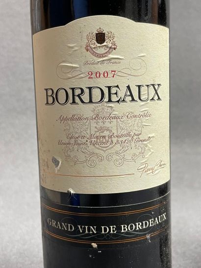 BORDEAUX. Domaine Pierre Charau. 2007. 11...