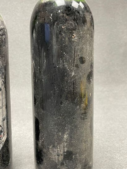 8 bouteilles: 
Chateau Olivier 1982, Condrieu...