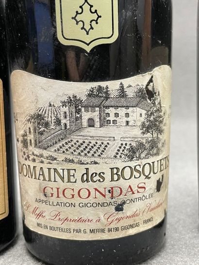 GIGONDAS: 9 bouteilles: 
-Domaine du Pesquier,...