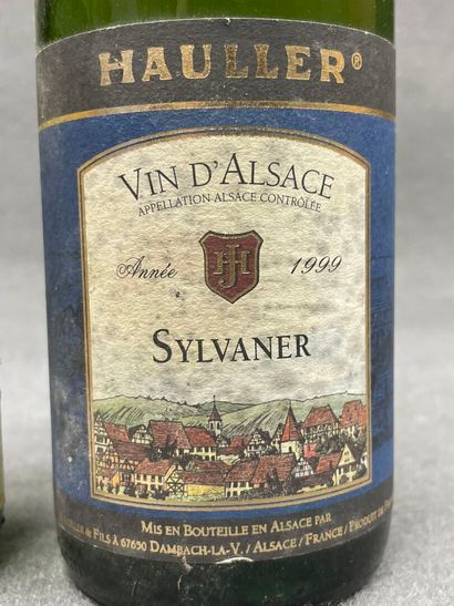 10 bouteilles : 
-Muscat, Vin d'Alsace, 1998....