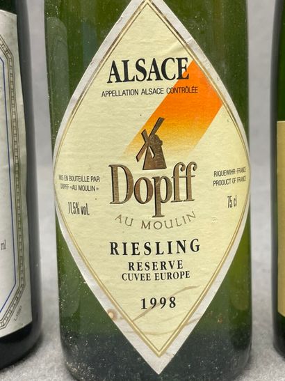 10 bouteilles : 
-Muscat, Vin d'Alsace, 1998....