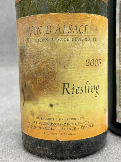 10 bouteilles : 
-Muscat, Vin d'Alsace, 1998....