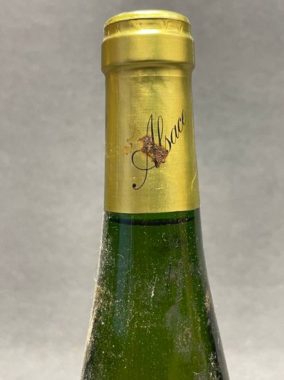 10 bouteilles : 
-Muscat, Vin d'Alsace, 1998....