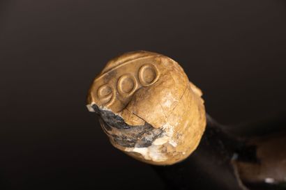 Vieille bouteille d'Armagnac ou cognac avec...