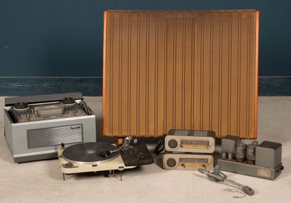 QUAD Chaine hifi des années 1960 comprenant
-...