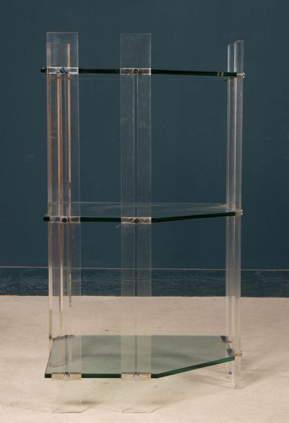 Etagère d'angle plateaux en verre et montants...