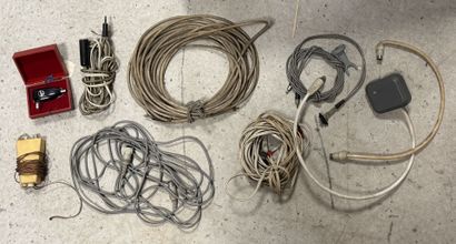 QUAD Chaine hifi des années 1960 comprenant
-...