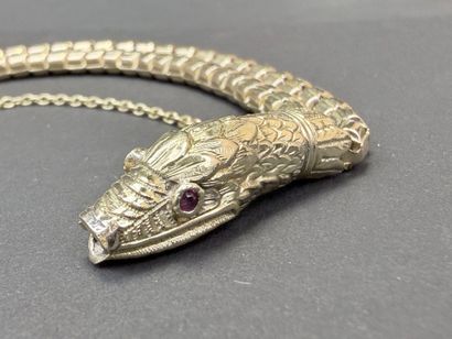 Bracelet serpent en or , deux rangs de chaine...