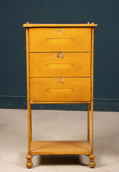 Desk drawer in metal and patinated cardboard.
ADINE...