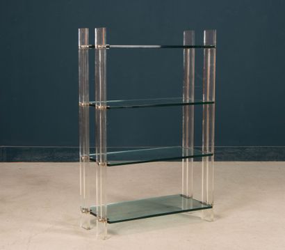 Etagère moderne, plateaux en verre et montants...