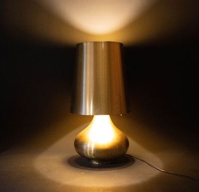 Lampe en laiton et abat-jour laiton.
Années...