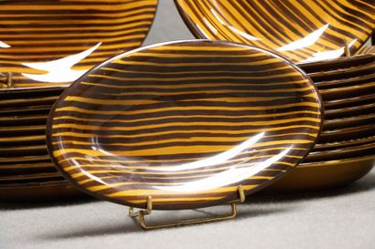 SARREGUEMINES Domino service
Large earthenware...