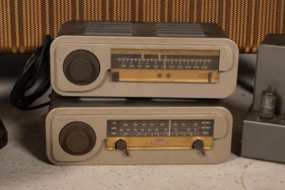 QUAD Chaine hifi des années 1960 comprenant
-...