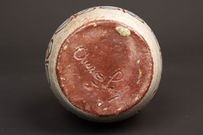 ACCOLAY. 
Pichet en céramique émaillée à...