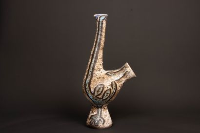 ACCOLAY. 
Vase zoomorphe en céramique émaillée....