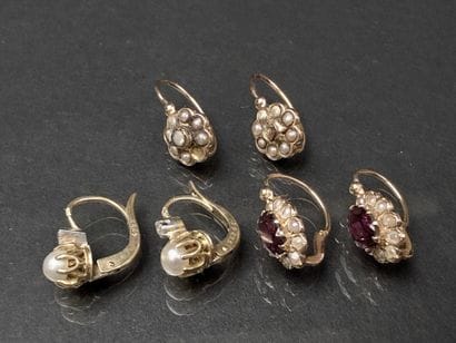 Ensembe de trois paires de boucles d'oreille...