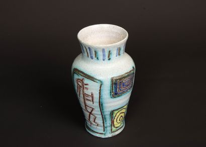 ACCOLAY. 
Vase en céramique émaillée à décor...