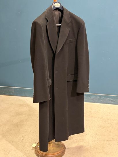 GIVENCHY HOMME
Manteau en laine et cachemire...