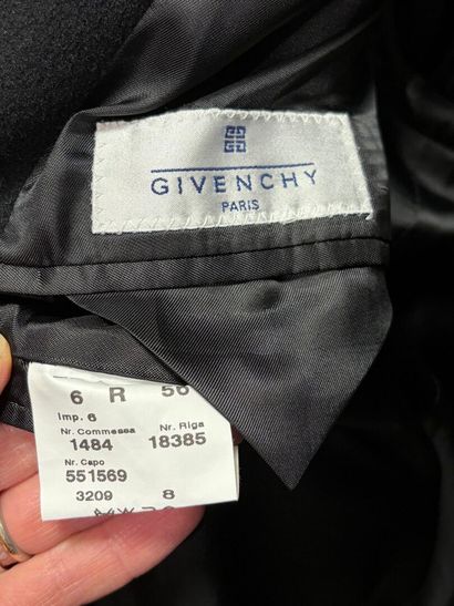 GIVENCHY HOMME
Manteau en laine et cachemire...